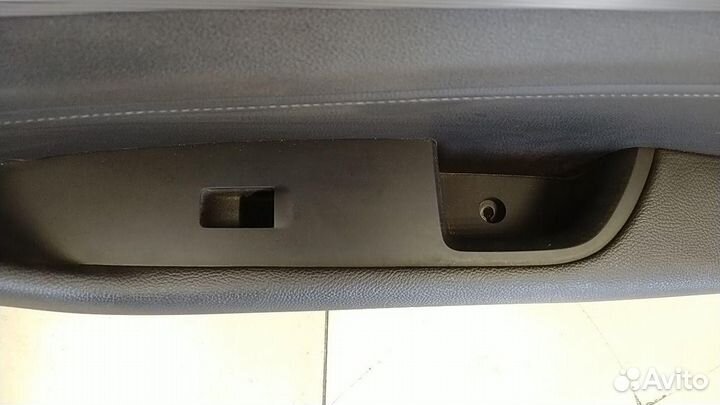 Обшивка двери правая передняя Hyundai Sonata