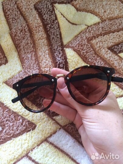 Солнцезащитные очки