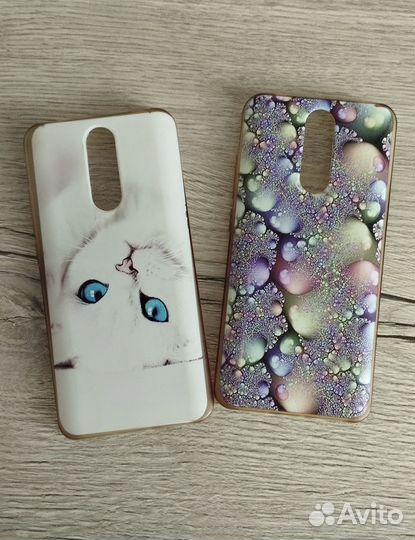 Чехол на телефон