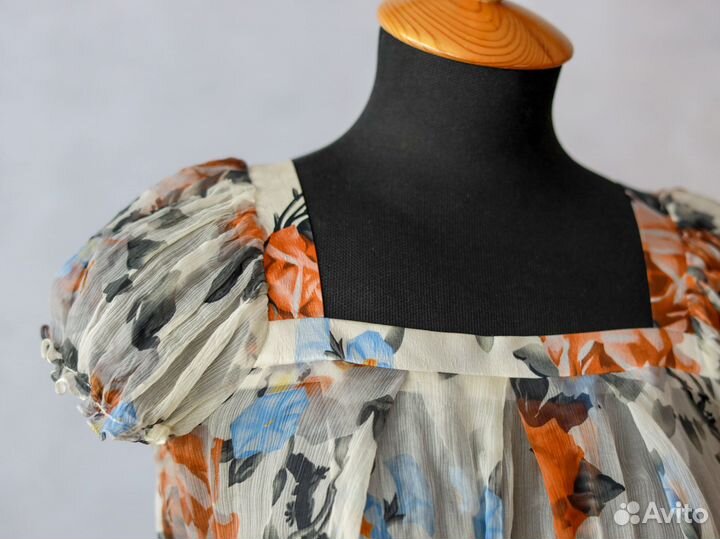 Костюм шелковый Макухинъ р.44