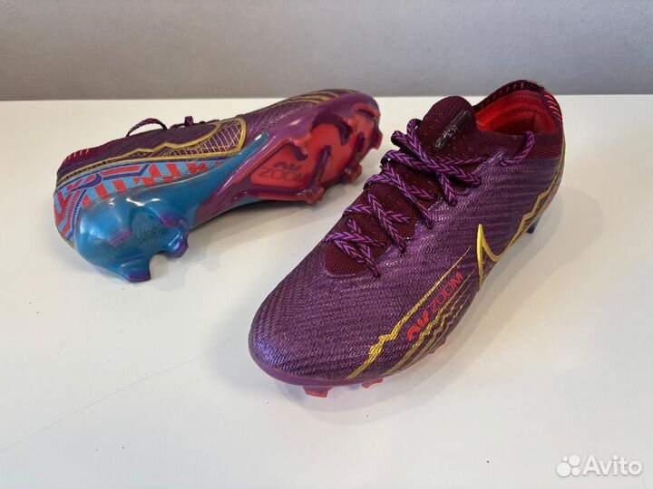 Футбольные бутсы