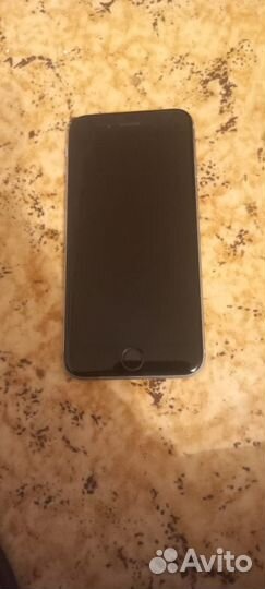 Телефон iPhone 6s