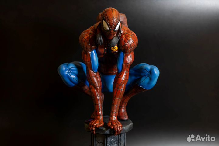 Человек паук фигурка