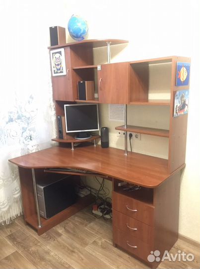 Компьютерный стол