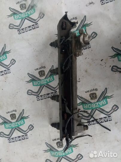 Рейка топливная (рампа) Opel Vectra B