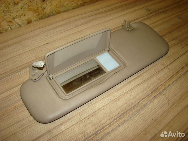 Солнцезащитный козырек левый беж Toyota land cruis