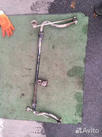 Стабилизатор передний на Пежо 307