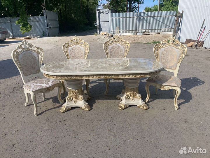 Стол 21000, стул 5800