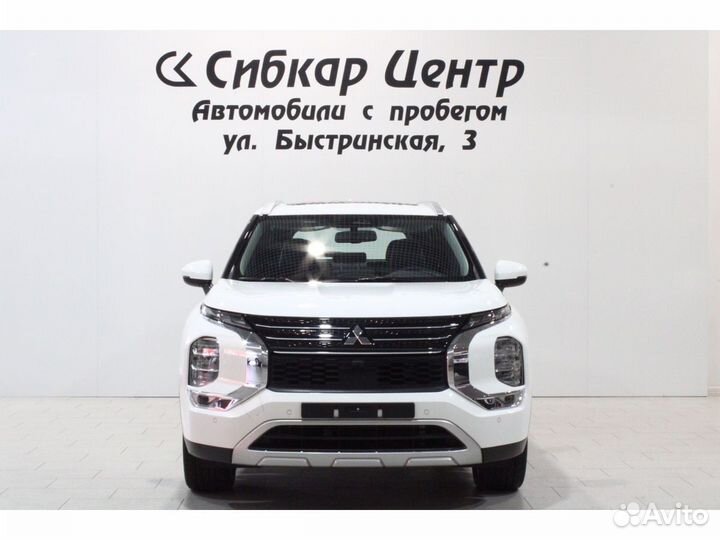 Mitsubishi Outlander 2.5 CVT, 2022, 2 200 км