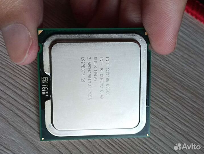 Процессор Intel Core Quad Q8300 2.5Ghz