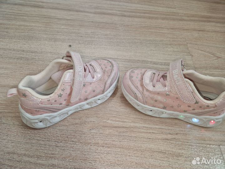 Кроссовки для девочки 28 размер светящиеся
