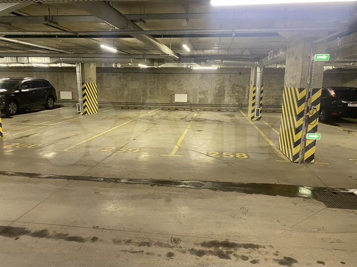 Машиноместо, 14 м²