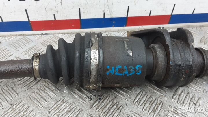 Полуось передняя правая (приводной вал, шрус)