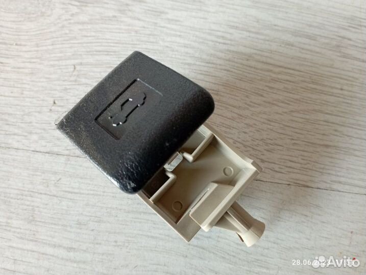 Ручка открывания капота Lexus Rx350 2010