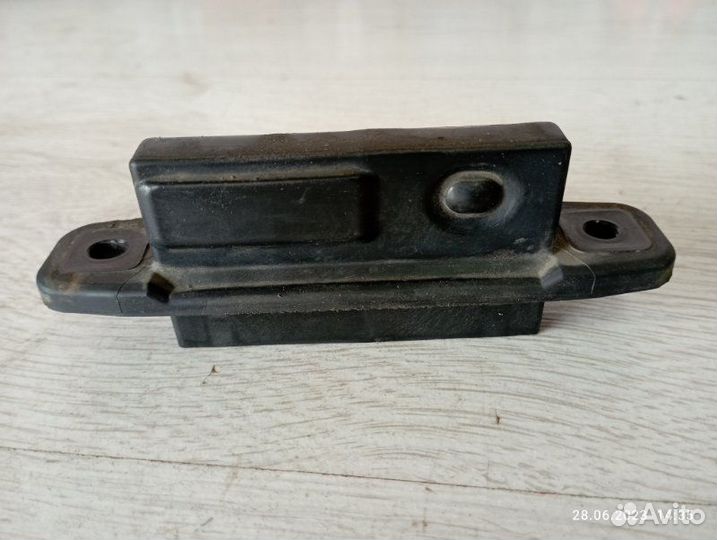 Кнопка открывания багажника Lexus Rx350 2010