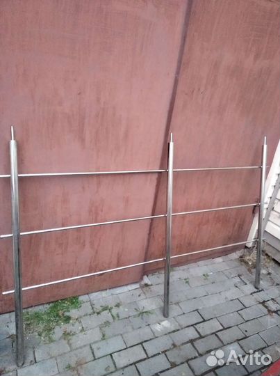 Балкон стеклянный, стойки из нержавеющей стали