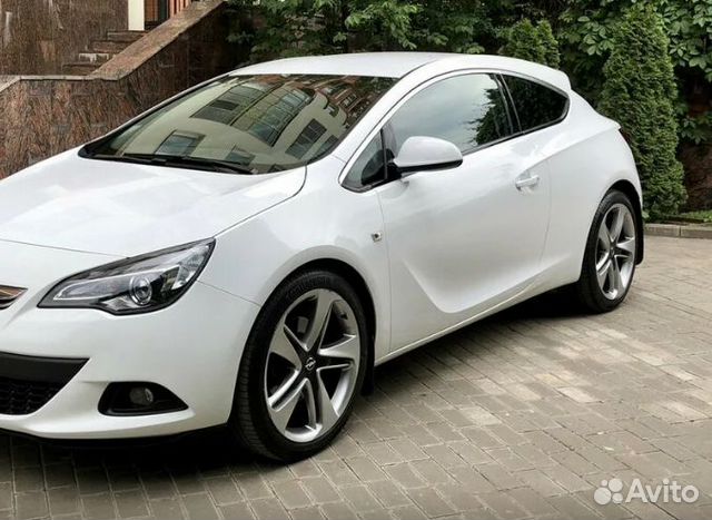 Капот Opel Astra J GTC 2012-2015 рестайлинг