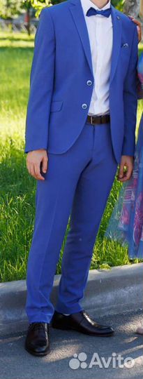 Костюм мужской новый