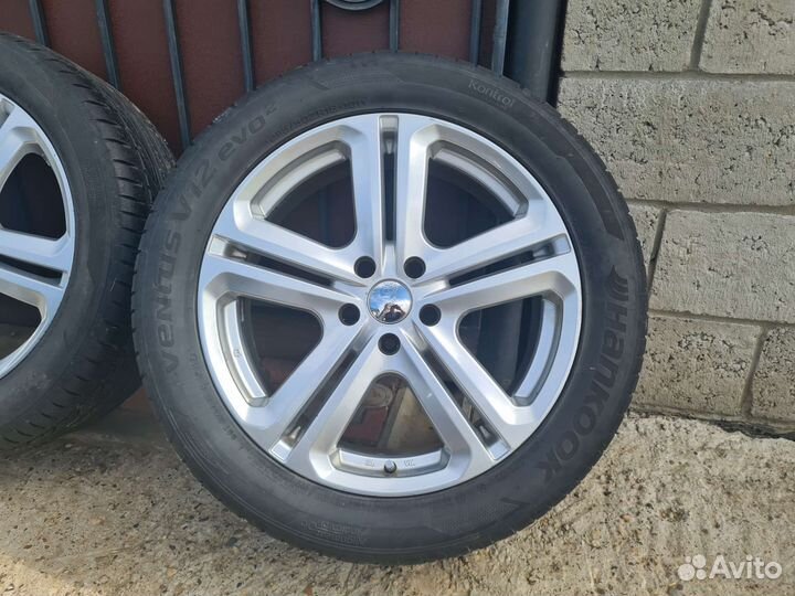 Hankook Ventus V12 Evo2 K120 235/50 R18