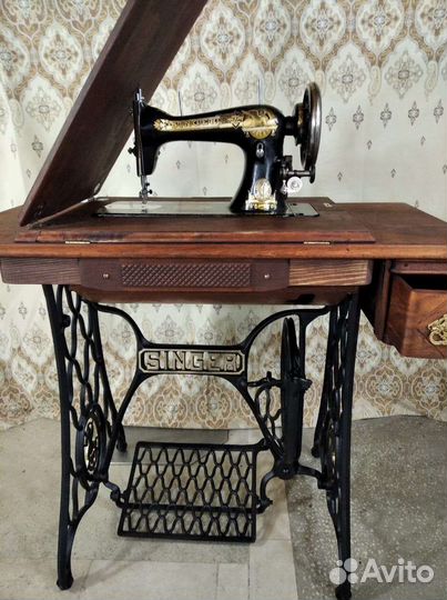 Швейная машинка 