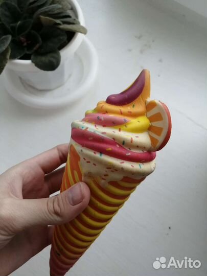 Часы, сквиш, кошельки