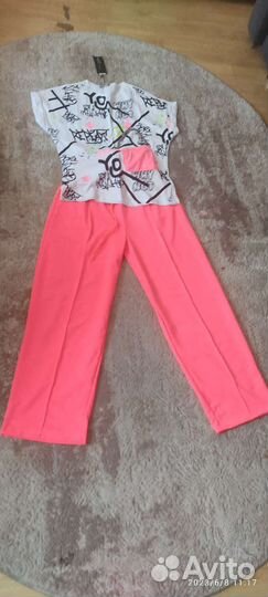 Продаю костюм 48 размер