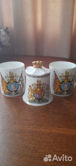 Набор кружек и колокольчик Английский фарфор