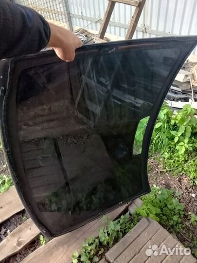 Стекло заднее volvo s 60