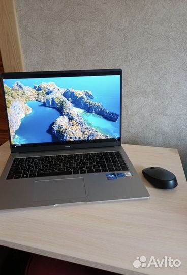 Ноутбук honor