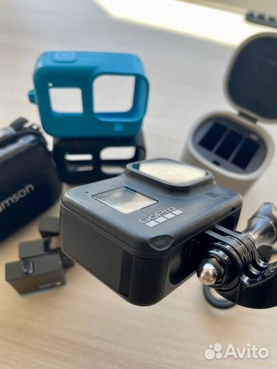 GoPro Hero 8 Black + Аккумуляторы и Аксессуары