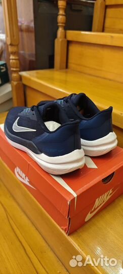 Кроссовки Nike 39.5 размер оригинал