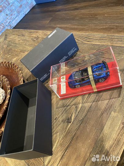 Модель Lamborghini Aventador SVJ Roadsrer 1:43