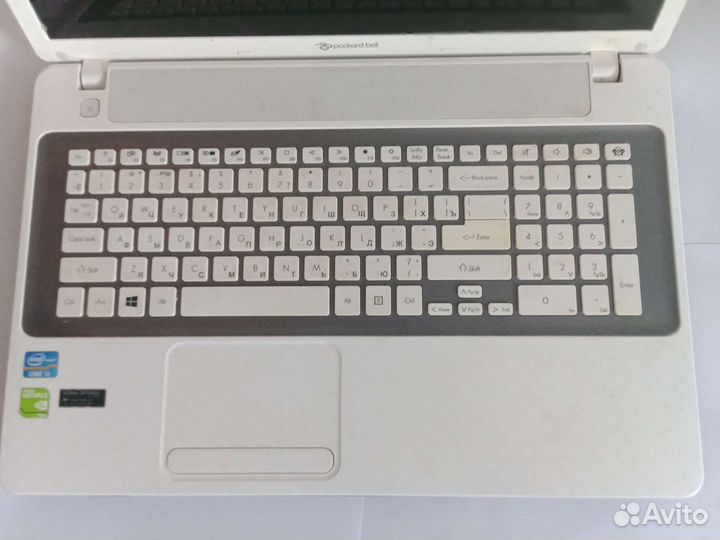 Ноутбук Acer Packard Bell enlv44HC