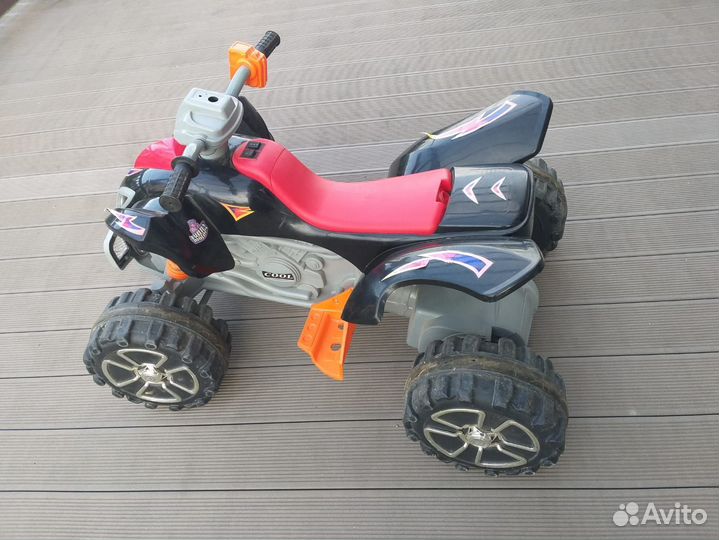 Детский квадроцикл на аккумуляторе
