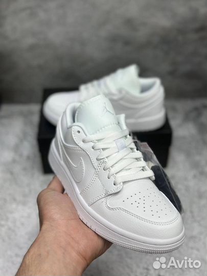 Nike Air Jordan 1 Low White