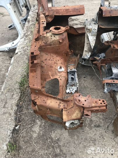 Правая сторона кузова Opel Astra J седан