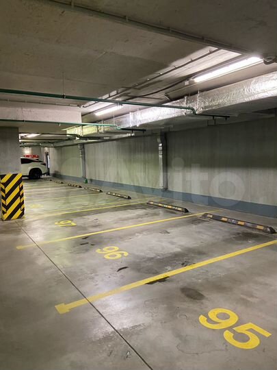 Машиноместо, 18 м²