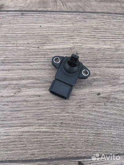 Датчик давления Mitsubishi Lancer 1.6