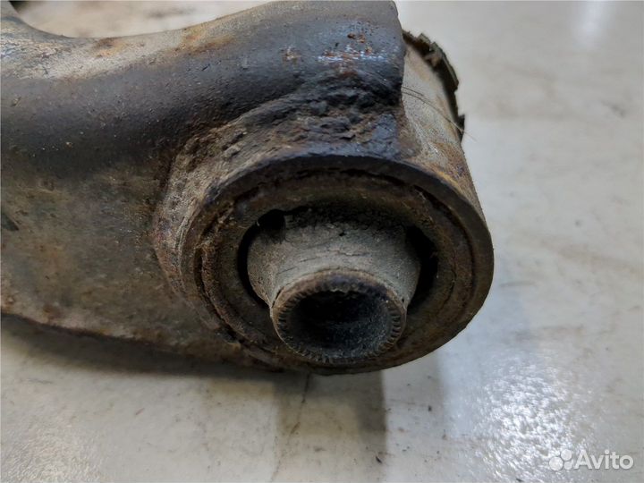 Рычаг подвески Suzuki Vitara, 1992