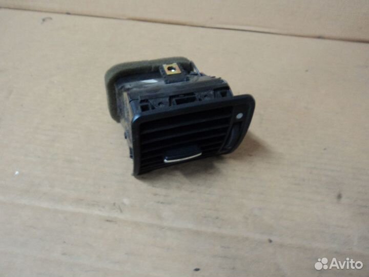 Дефлектор боковой нижний Audi A8 D2