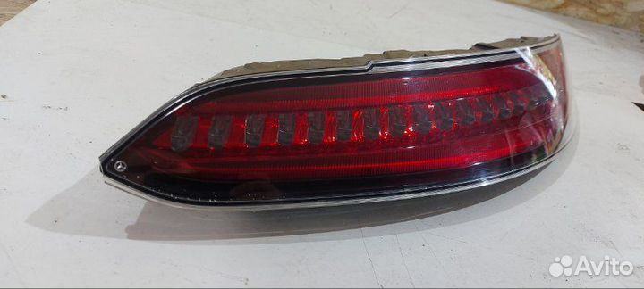 Фонарь задний правый Mercedes-Benz Amg Gt C190