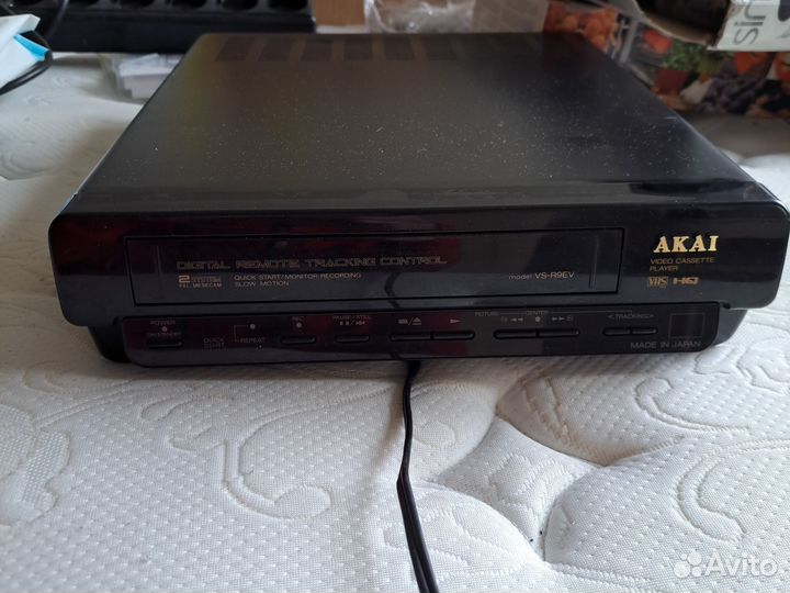 Видеомагнитофон akai