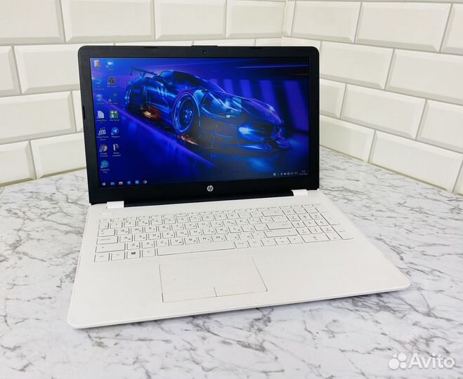 HP AMD A10-9620p/Radeon R7/SSD