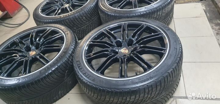 Комплект оригинал на Porsche Cayenne R21