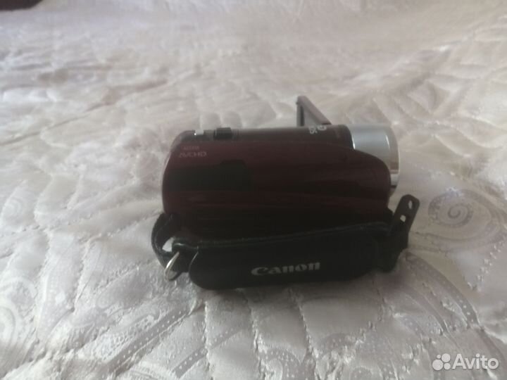 Видеокамера Canon legria