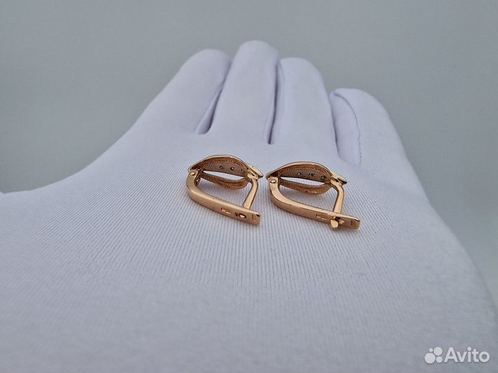 Пара серёг 585 пробы с бриллиантами. Рассрочка