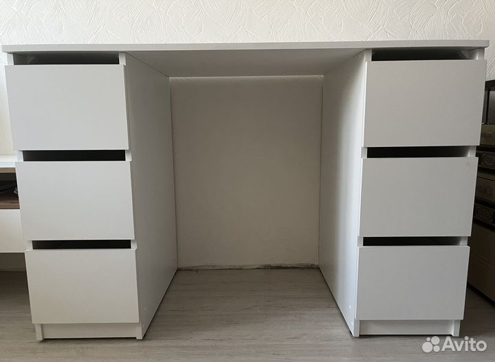 Письменный, компьютерный стол, стол для маникюра