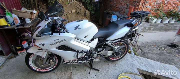 Honda VFR800 A 2002-13 ген 6 разбор Запчасти