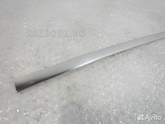 Молдинг стекла двери задней левой