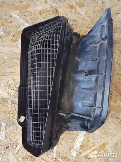 Воздухозаборник Audi A8 D4 long 4.2 cdra 2011